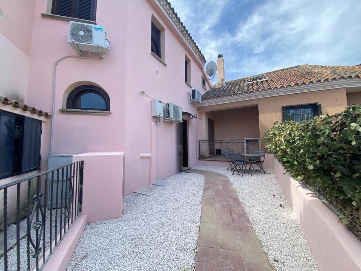La Coccinella Al Mare Bed and Breakfast San Teodoro  Exteriör bild