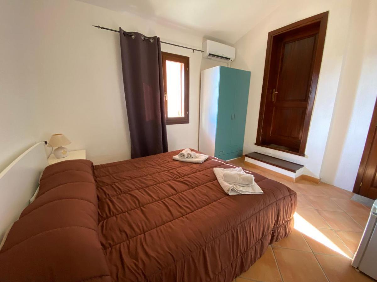 La Coccinella Al Mare Bed and Breakfast San Teodoro  Exteriör bild